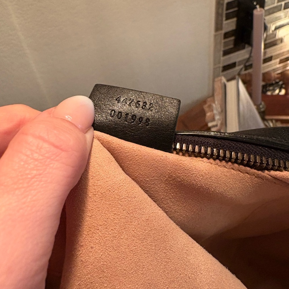Authentic Small Gucci Black Leather Marymount Bag with Tan Interior - Picture 4 of 5
